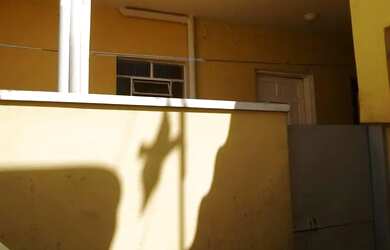 Imagem: A casa possui 1 Dormitório e 1 Banheiro e está localizado