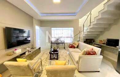 Imagem: A casa possui 3 Dormitórios, 4 Banheiros, 2 Vagas na garagem