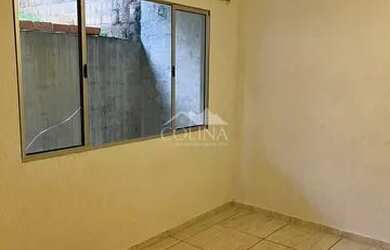 Imagem: A casa possui 2 Dormitórios, 1 Banheiro, 2 Vagas na garagem