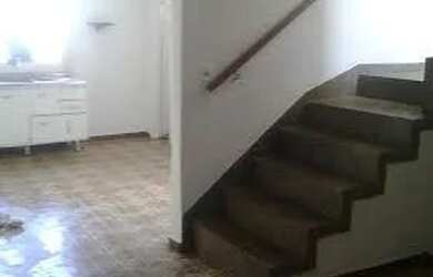 Imagem: A casa possui 2 Dormitórios, 2 Banheiros, 190m² de Área e