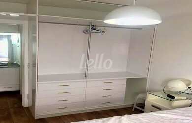 Imagem: O apartamento possui 1 Dormitório, 1 Banheiro, 1 Vaga na garagem