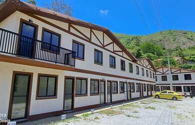 Imagem: O apartamento possui 1 Dormitório, 1 Banheiro, 1 Vaga na garagem