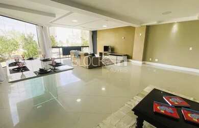 Imagem: O apartamento possui 3 Dormitórios, 3 Banheiros, 2 Vagas na