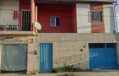 Imagem: A casa possui 5 Dormitórios, 3 Banheiros, 1 Vaga na garagem