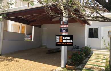 Imagem: A casa possui 3 Dormitórios, 3 Banheiros, 1 Vaga na garagem