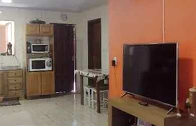 Imagem: A casa possui 3 Dormitórios, 2 Banheiros, 3 Vagas na garagem