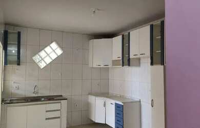 Imagem: A casa possui 2 Dormitórios, 2 Banheiros, 4 Vagas na garagem