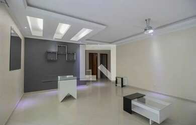 Imagem: A casa possui 3 Dormitórios, 2 Banheiros, 1 Vaga na garagem