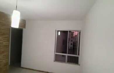 Imagem: O apartamento possui 2 Dormitórios, 1 Banheiro e 1 Vaga na