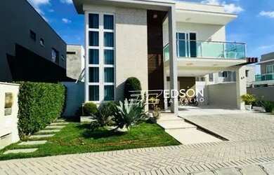 Imagem: A casa em condomínio possui 4 Dormitórios, 4 Banheiros, 4