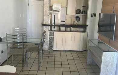 Imagem: O apartamento possui 1 Dormitório, 1 Banheiro, 1 Vaga na garagem