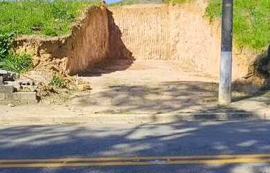 Imagem: O terreno possui 200m² de Área e está localizado em Guaturinho