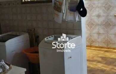 Imagem 8: Casa de esquina estilo sobrado com 3/4 à venda, 245m² por R$ 900.000...