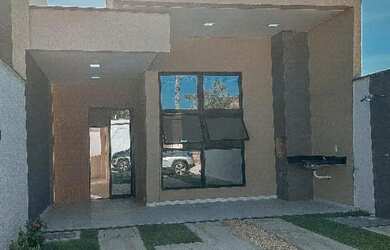 Imagem: A casa possui 3 Dormitórios, 3 Banheiros, 2 Vagas na garagem