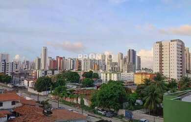 Imagem: O apartamento possui 3 Dormitórios, 1 Banheiro, 1 Vaga na garagem