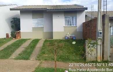 Imagem: A casa possui 2 Dormitórios, 1 Banheiro, 160m² de Área e