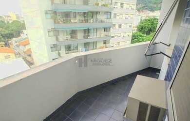 Imagem: O depósito possui 5 Vagas na garagem e 1596m² de Área e está