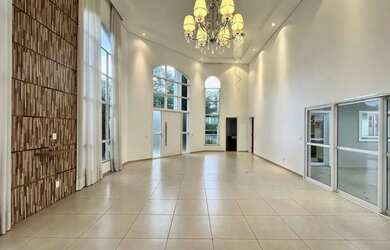 Imagem: A casa em condomínio possui 3 Dormitórios, 4 Banheiros, 4