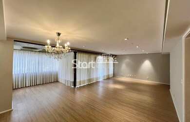 Imagem: O apartamento possui 4 Dormitórios, 5 Banheiros, 2 Vagas na