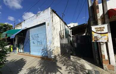 Imagem: A casa possui 5 Dormitórios, 3 Banheiros, 5 Vagas na garagem
