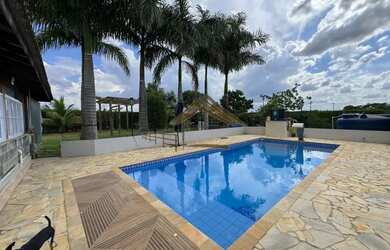 Imagem: A fazenda possui 1.400m² de Área e está localizado em Área