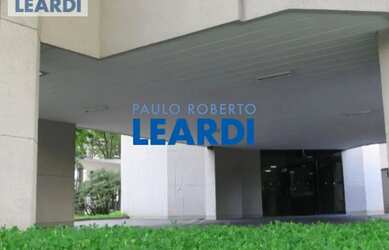 Imagem: O depósito possui 4 Vagas na garagem, 217m² de Área e Imóvel