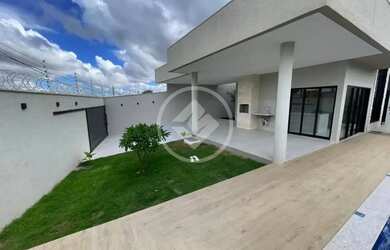 Imagem: A casa possui 3 Dormitórios, 1 Banheiro, 5 Vagas na garagem