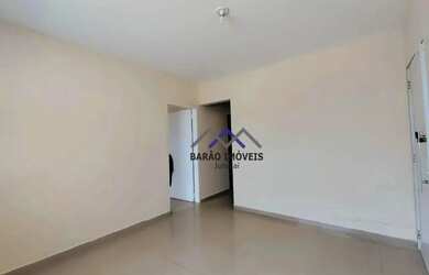 Imagem: A casa possui 3 Dormitórios, 1 Banheiro, 1 Vaga na garagem