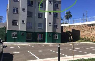 Imagem: O apartamento possui 2 Dormitórios, 1 Banheiro, 1 Vaga na garagem