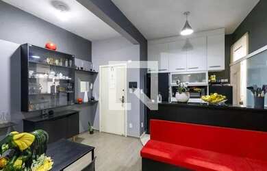 Imagem: O apartamento possui 2 Dormitórios, 1 Banheiro e 70m² de Área