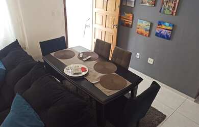 Imagem: A casa possui 2 Dormitórios, 2 Banheiros, 1 Vaga na garagem