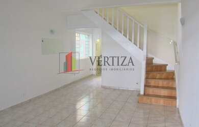 Imagem: O depósito possui 2 Vagas na garagem, 105m² de Área e está