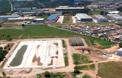 Imagem: O terreno possui 15.000m² de Área e está localizado em Cidade