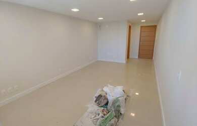 Imagem: O depósito possui 1 Vaga na garagem, 27m² de Área e está