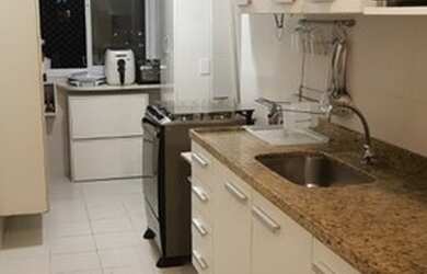 Imagem 10: Apartamento de 3 quartos mais dependência, andar alto, vista área de...