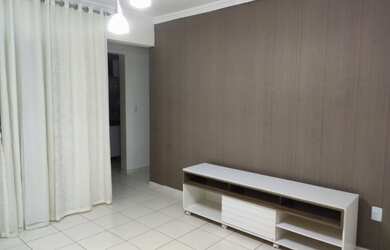 Imagem: O apartamento possui 3 Dormitórios, 1 Banheiro, 1 Vaga na garagem