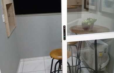 Imagem: O apartamento possui 2 Dormitórios, 1 Banheiro, 1 Vaga na garagem