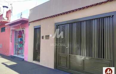 Imagem: O depósito possui 2 Vagas na garagem, 220m² de Área e está