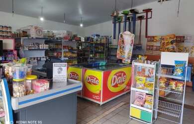 Imagem: A casa possui 3 Dormitórios, 1 Banheiro, 100m² de Área e