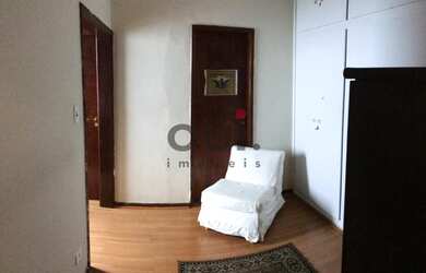 Imagem: A casa possui 3 Dormitórios, 3 Banheiros, 2 Vagas na garagem