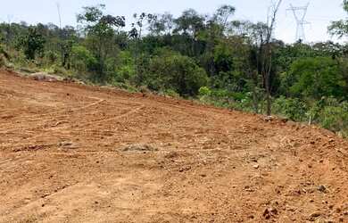 Imagem 1: Vendo terreno com infraestrutura e vista para represa