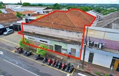 Imagem: O depósito possui 5 Vagas na garagem, 480m² de Área e está