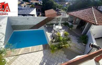 Imagem: A casa em condomínio possui 5 Dormitórios, 5 Banheiros, 4