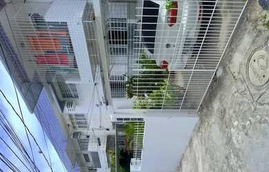 Imagem: O apartamento possui 3 Dormitórios, 1 Banheiro, 1 Vaga na garagem