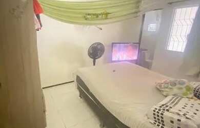 Imagem: A casa possui 2 Dormitórios, 2 Banheiros, 1 Vaga na garagem