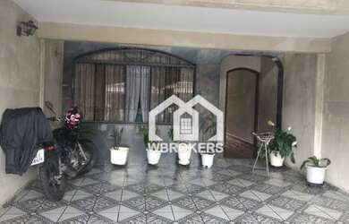 Imagem: A casa possui 3 Dormitórios, 2 Banheiros, 2 Vagas na garagem