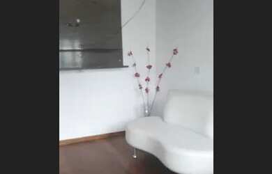 Imagem: A casa em condomínio possui 1 Dormitório, 1 Banheiro, 50m²