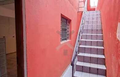 Imagem: A casa possui 2 Dormitórios, 2 Banheiros, 2 Vagas na garagem