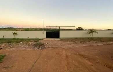 Imagem: O terreno possui 5.000m² de Área e está localizado em Vale