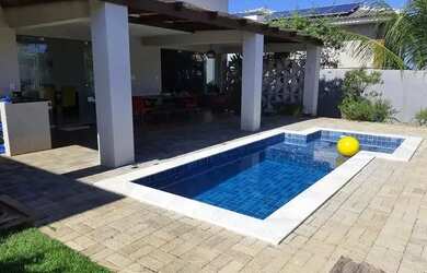 Imagem: A casa em condomínio possui 4 Dormitórios, 5 Banheiros, 3